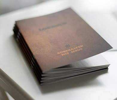 saddle stitched booklet zine printing